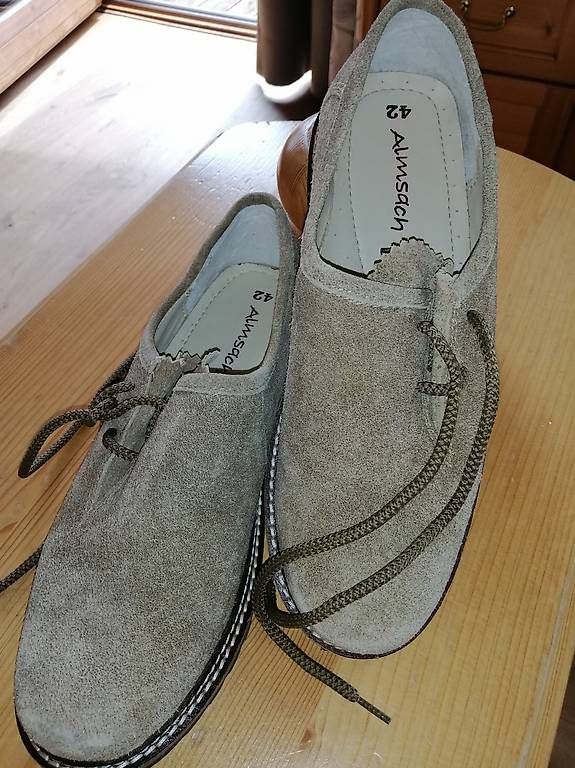 Scarpe da uomo: Wildlederschuhe – Usato da Bellikon venduto da Anithom