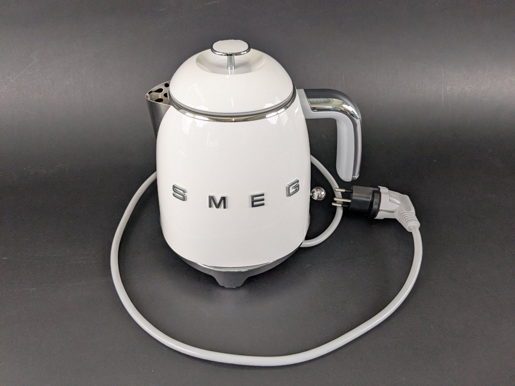 Smeg Bollitori: SMEG 50's Retro Style Mini Wasserkocher – Nuovo (secondo la descrizione) da Dintikon venduto da Restwert_Dintikon 1