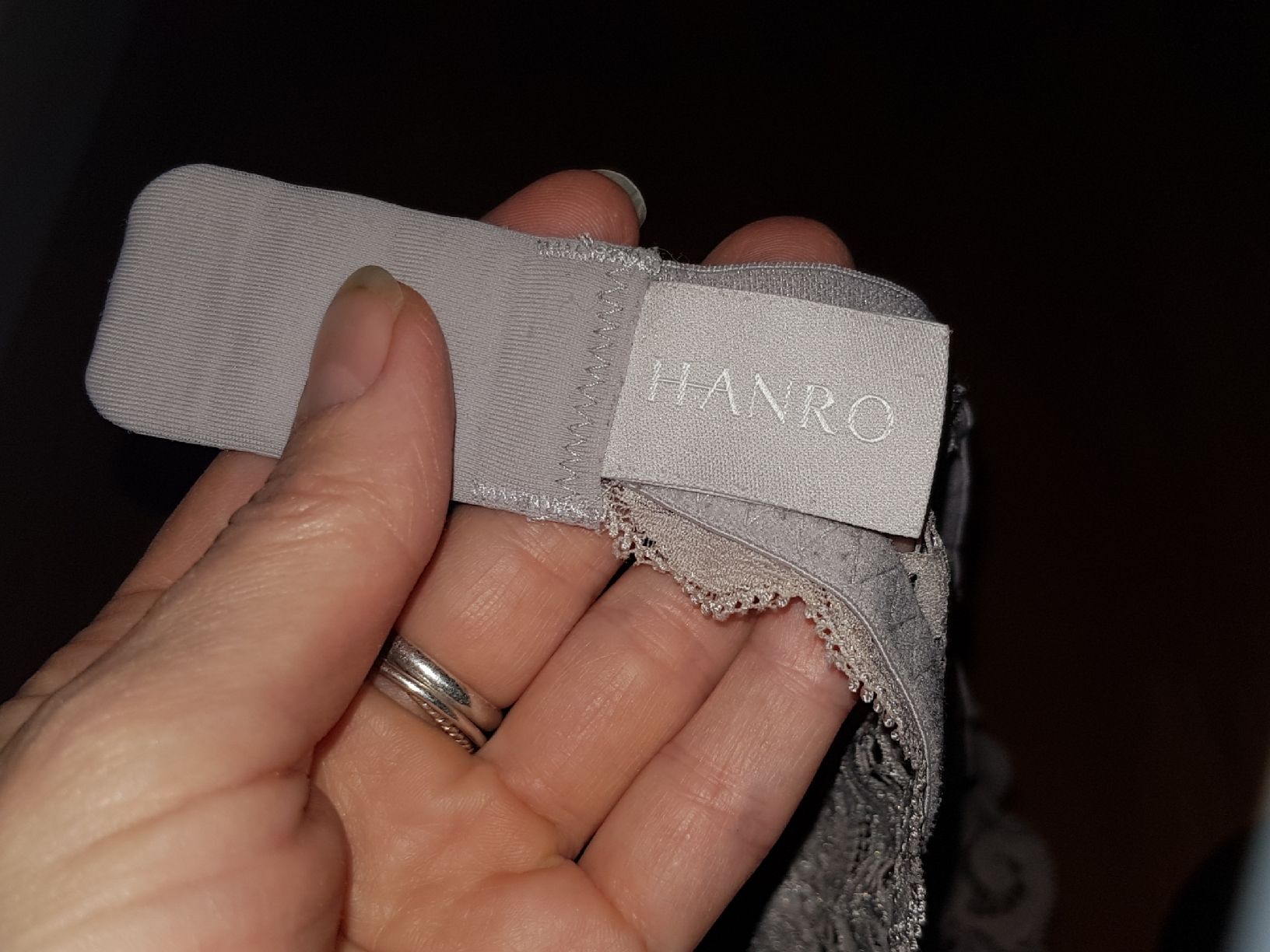 Hanro Sonstige Unterwäsche: Hanro Spitzen BH 80 B  – Gebraucht aus Menznau von Valinor 3