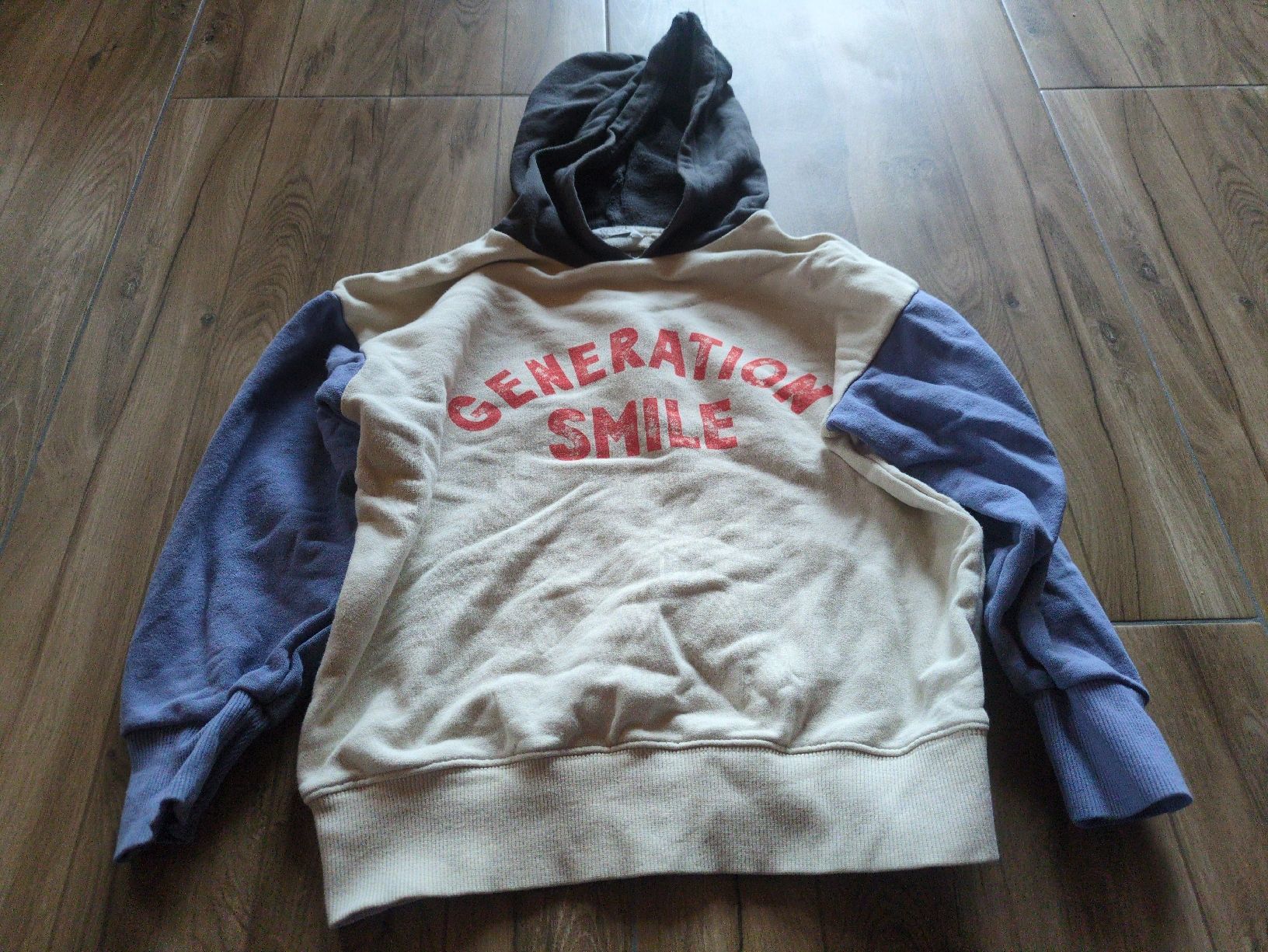 Pullover & Sweatshirts: Jungen Pullover 128 Migros Kapuzenpullover – Gebraucht aus Fankhaus (Trub) von sun_7677