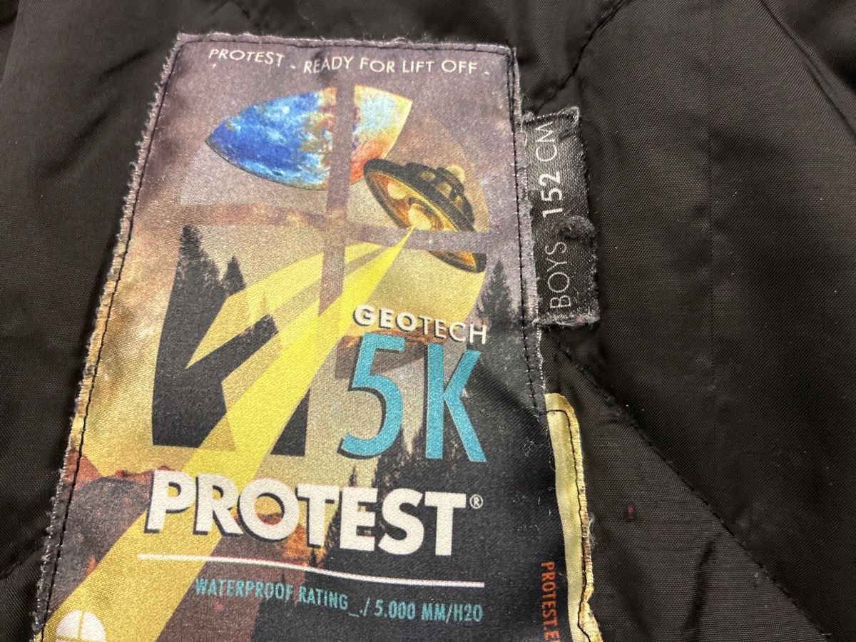 Protest Jacken: Protest Skijacke Grösse 152  – Gebraucht aus Reinach BL von cel_6vz5 2