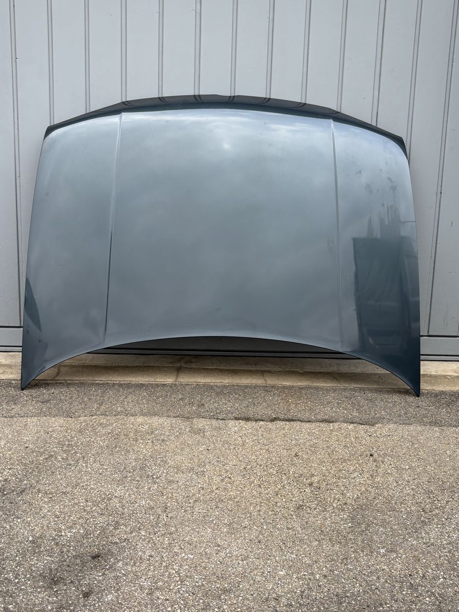 Volkswagen Alle Autoersatzteile: Vw Golf 4 jg 2002 Motorhaube – Gebraucht aus Engelburg von tho_lv8y