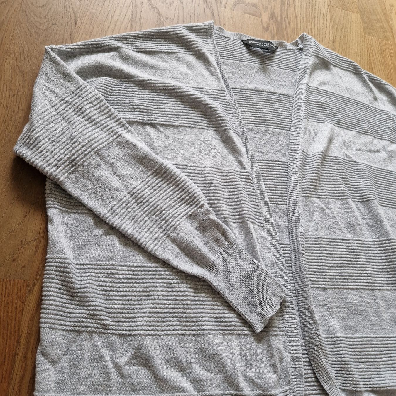 Dorothy Perkins Giacche: Dorothy Perkins Strickjacke, Gr. M, Grau – Usato da Nendeln venduto da witr_gliabt 1