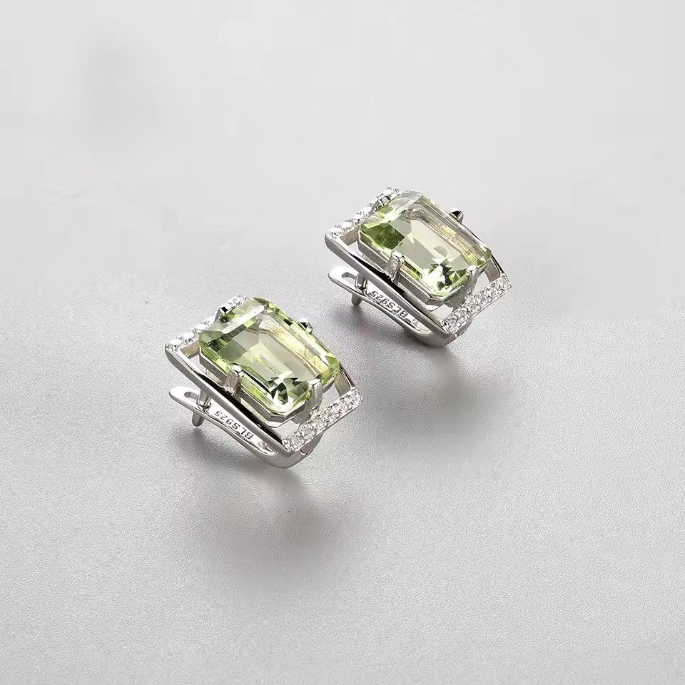 Ohrringe & -stecker: Ohrringe, Silber mit grünem Amethyst, neu – Neu und originalverpackt aus Laufen von flowerfan