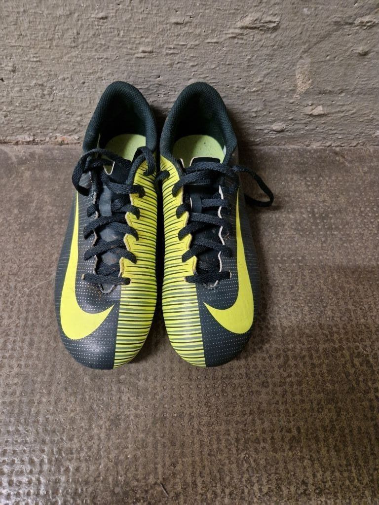 Nike Scarpe per ragazzi: Fussball Schuh – Usato da Riehen venduto da schneider.jcl
