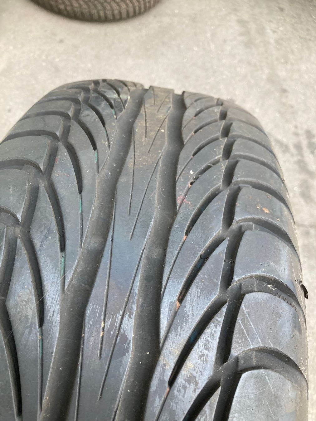 Nokian Pneus & Kompletträder: 215/60R15 Sommerpneu – Gebraucht aus Cham von WB2223 5
