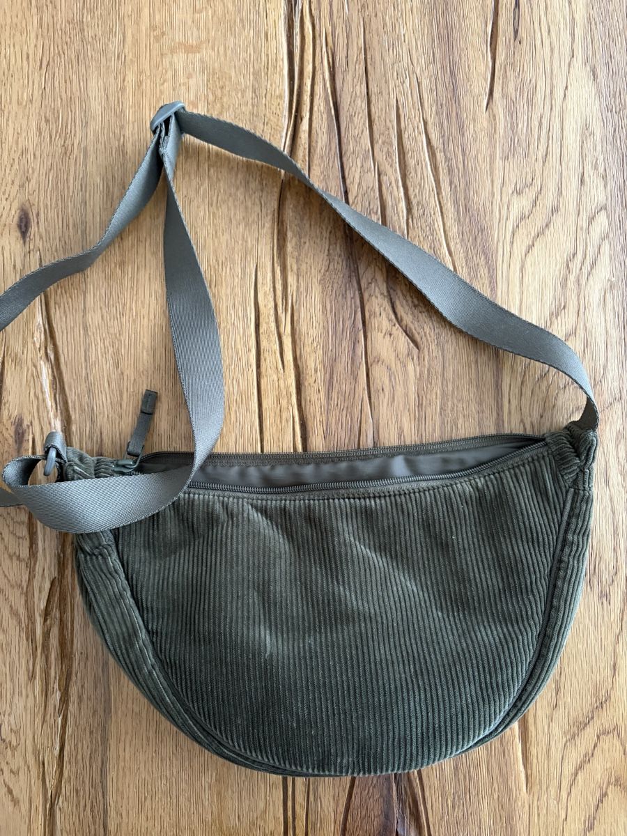 Uniqlo Borse: Halfmoon Bag - Uniqlo – Nuovo (secondo la descrizione) da Burgdorf venduto da nib_zf7z 1