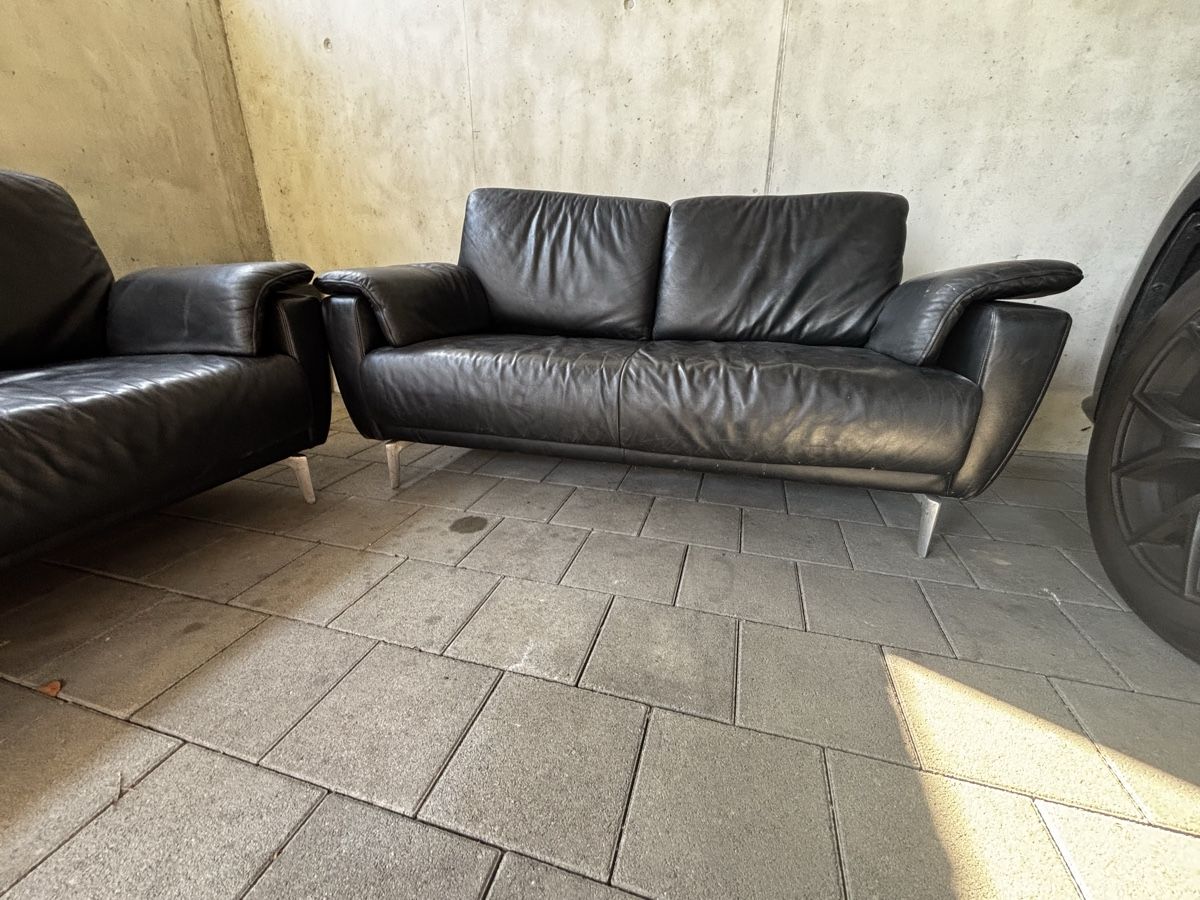 Sofas: Ledersofa 2-Sitzer schwarz – D'occasion à Lohn-Ammannsegg par Lancer98 4