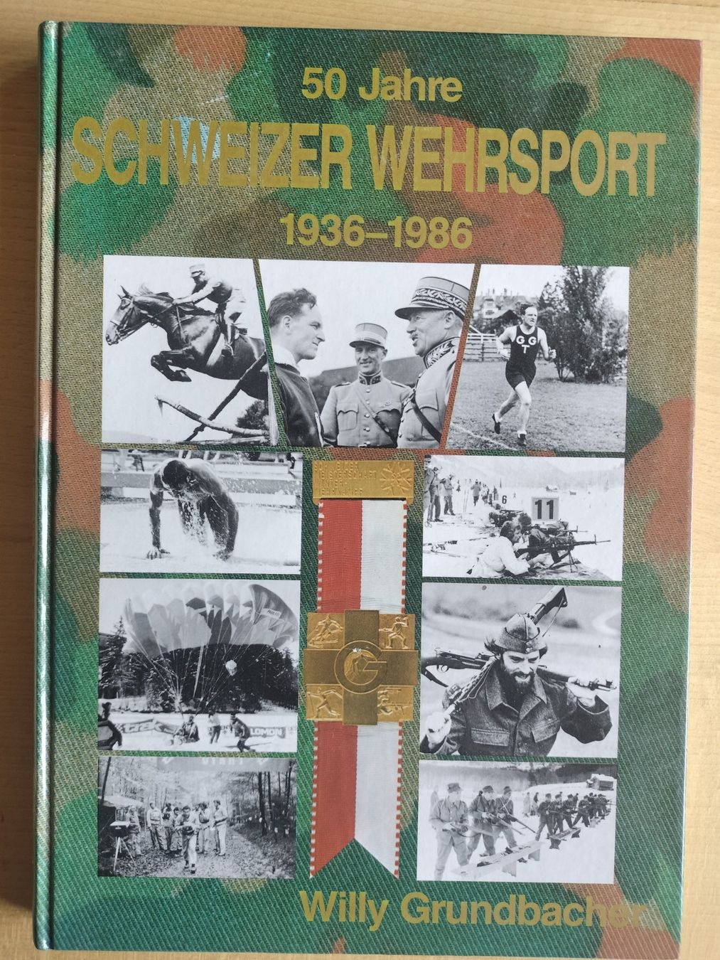 Bücher: Schweizer Armee Militär Buch von 1987 – Gebraucht aus Schwanden Sigrisw von len_9yqg
