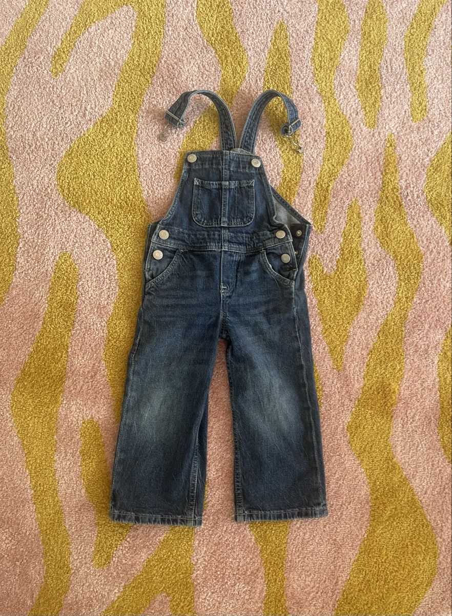 H&M Pantaloni: wunderschöne Kinder latzhose wideleg-Grösse 92 – Usato da Zürich venduto da Loulou8048