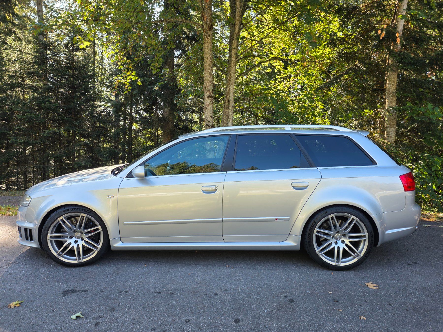 Audi Automobili: RS4 B7 Avant – Usato da Zürich venduto da LL94