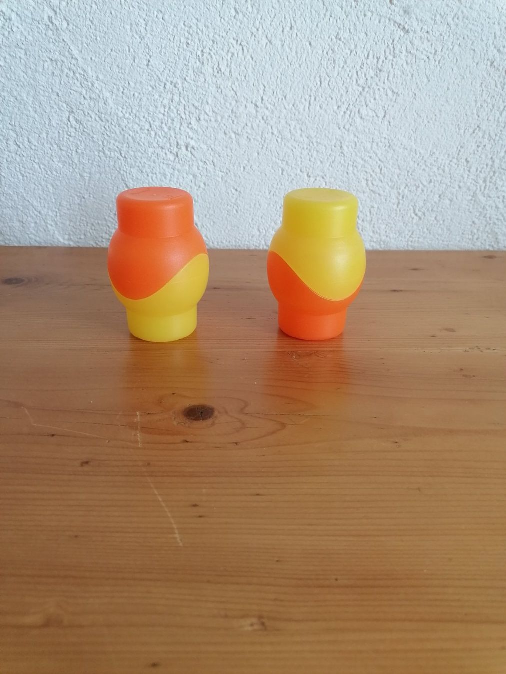 Altre Stoviglie: Tupperware Eierbecher Gelb/Orange Neu – Nuovo (secondo la descrizione) da ennetmoos venduto da Andy770098