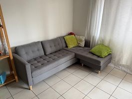 schönes Stoffsofa zu verkaufen