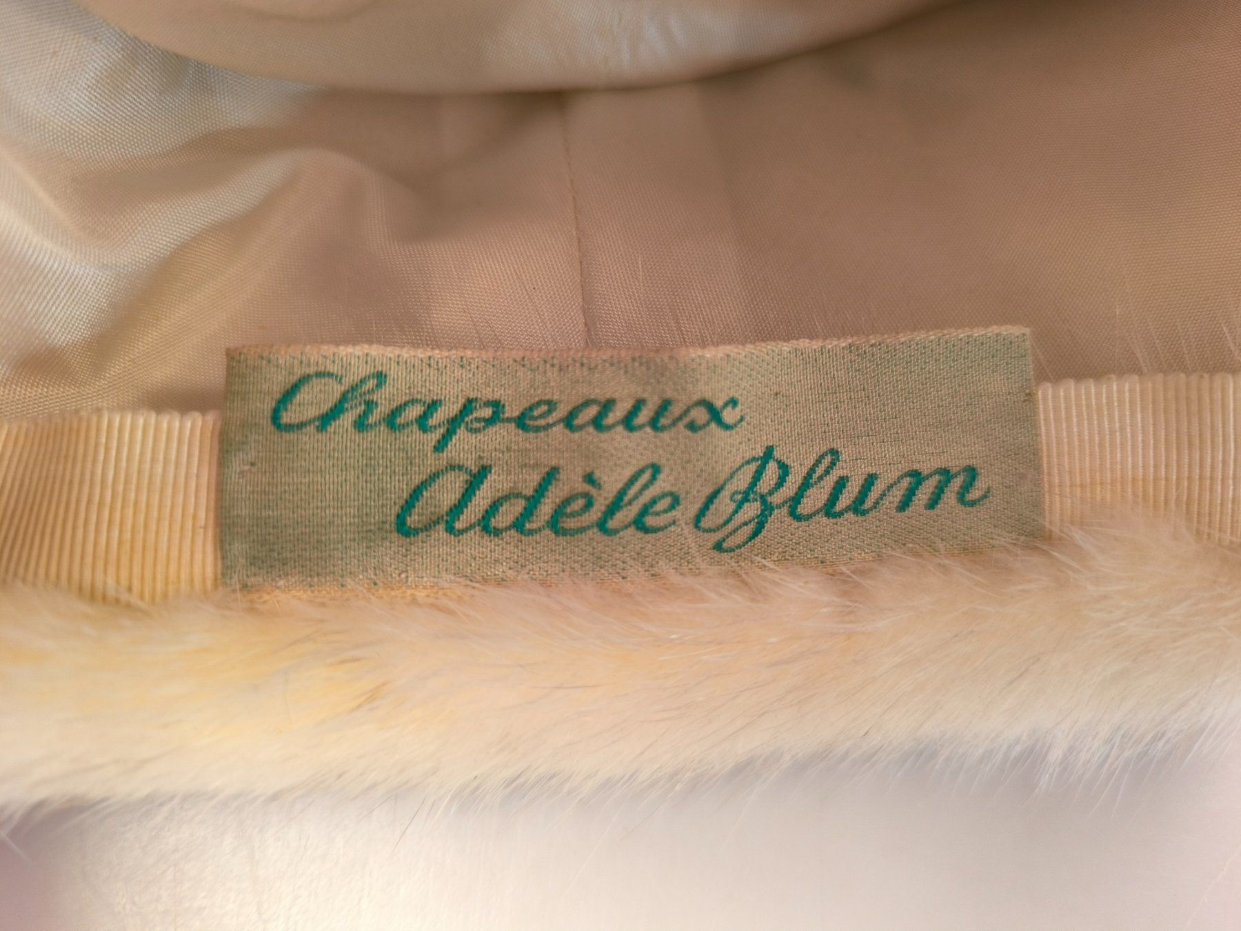 Chapeaux, bonnets & casquettes: Pelzmütze beige – D'occasion à Rüti ZH par Restwert_Rueti_ZH 4