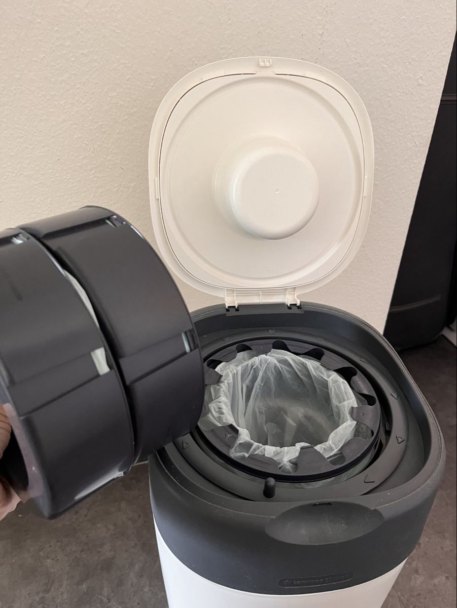 Tommee Tippee Poubelles: Tommee Tippee Sangenic Nappy Bin used condition – D'occasion à Horgen par fra_c8y8 1