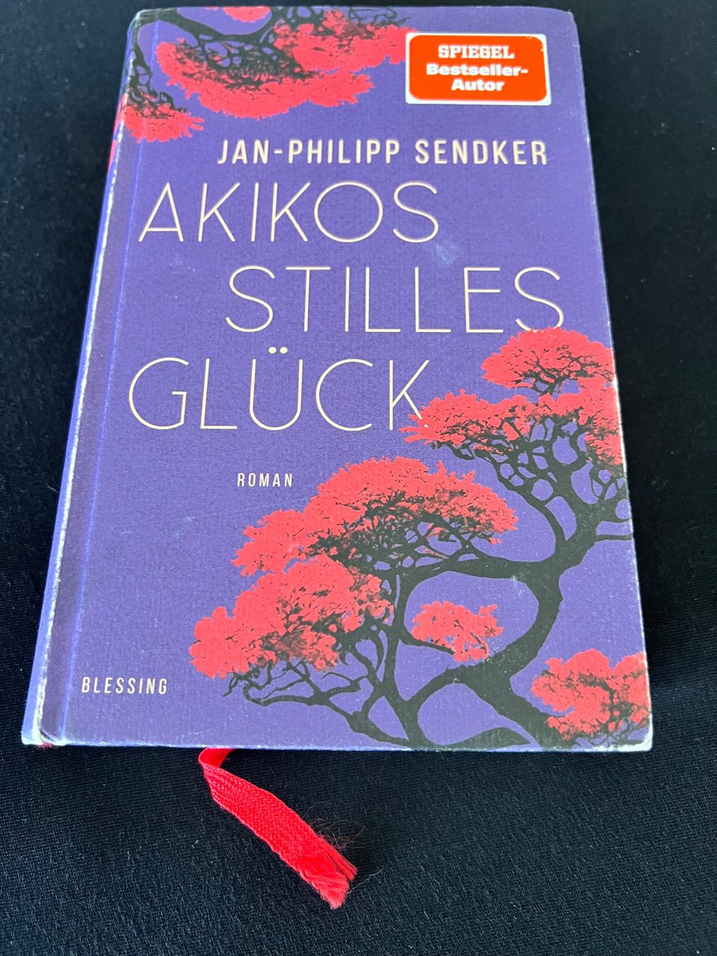 Libri: Buch - Akikos stilles Glück - roman – Usato da Effretikon venduto da YaMn 1