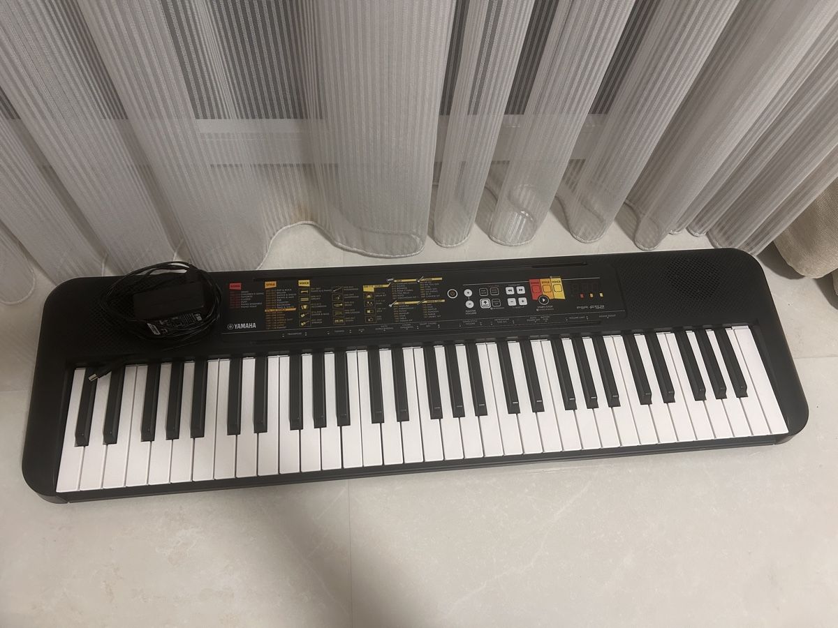 Yamaha Strumenti musicali: Yamaha E-Piano PSR F52 – Nuovo (secondo la descrizione) da Wetzikon ZH venduto da Zehra_mne