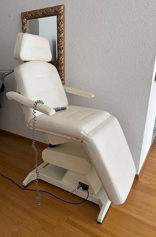 Lettini & sedie per cosmetici: Elektrische Kosmetik Behandlung Stuhl – Usato da Chur venduto da nay_g99n 2