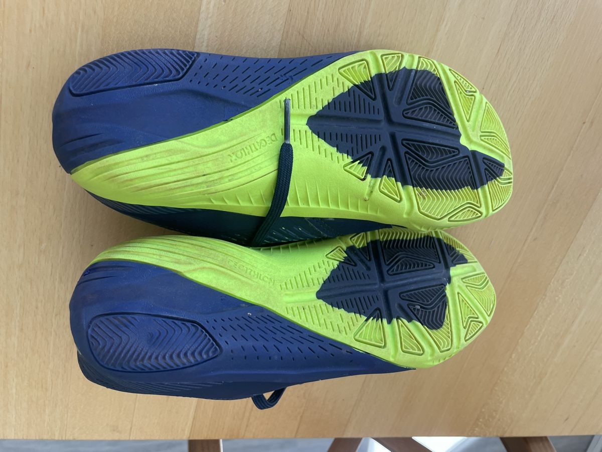 Decathlon Chaussures garçon: Hallenschuhe 36 – D'occasion à Sirnach par mami1978 1