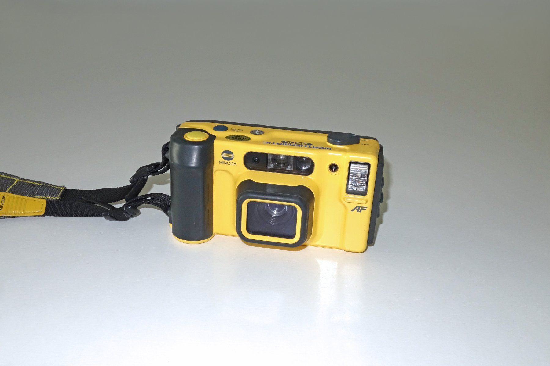 Minolta Appareil photo: Minolta Weathermatic 35 DL Analog Kompaktkamera – D'occasion à Dietikon par ruvostar