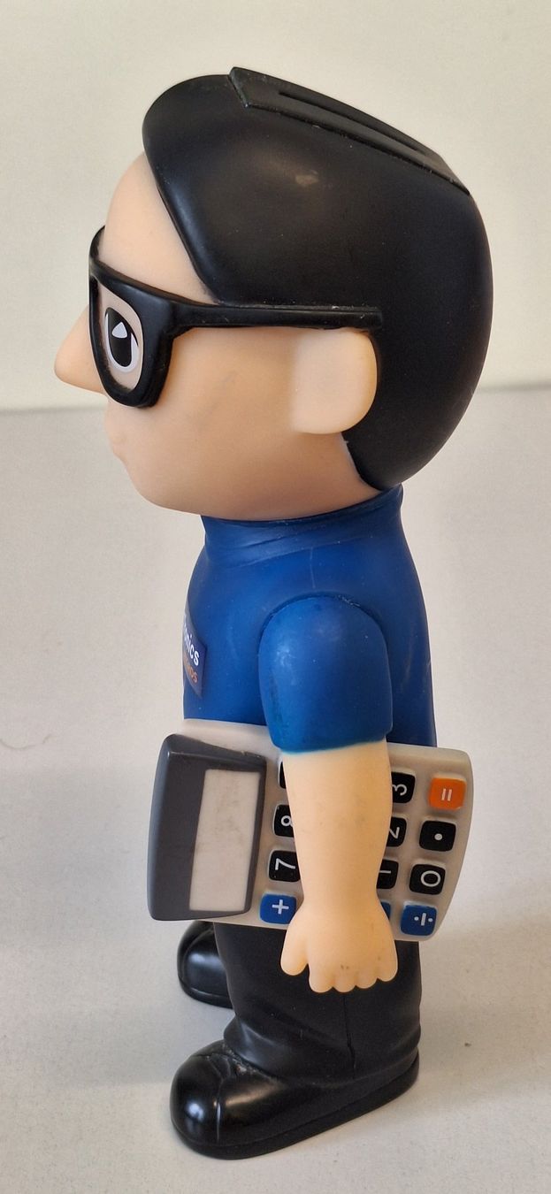 Migros Statuette: Figur m electronis Migros Spardose Kässeli Nerd – Usato da Gurtnellen venduto da Rhino77 1