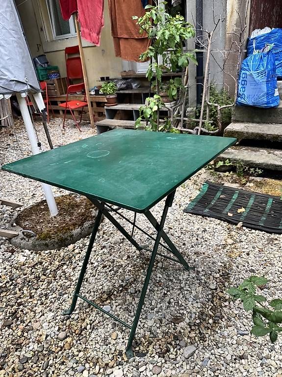 Tische: Garten-Tisch – Gebraucht aus Basel von dyl_mz2m