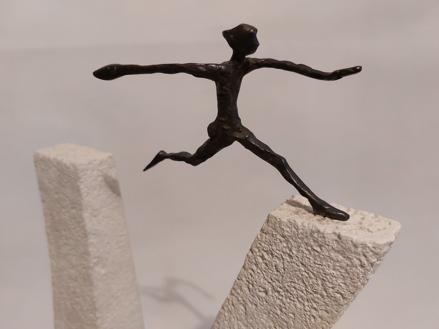 Sonstige Dekorationen & Accessoires: Figur Skulptur Statue "Der Sprung" – Gebraucht aus Matzingen von  1