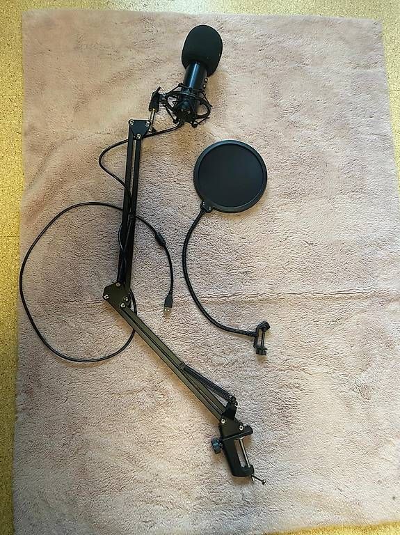 Microfoni: Podcast Set Studiomikrofon mit Halterung – Usato da Walzenhausen venduto da eri_672t