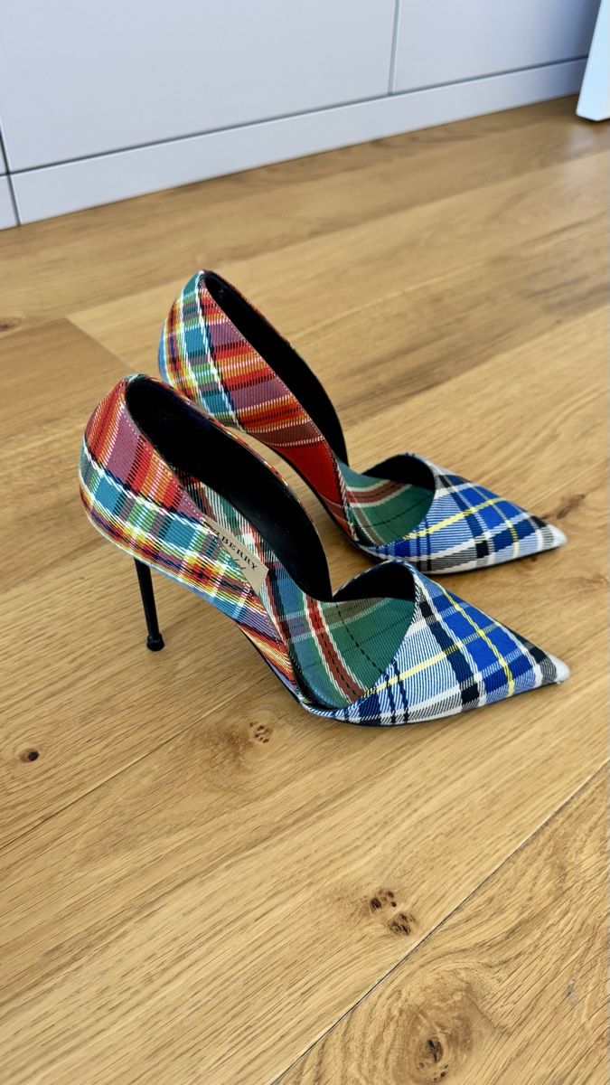Burberry Scarpe da donna: Burberry tartan heels, size 38 – Usato da Dübendorf venduto da Pink.Blue