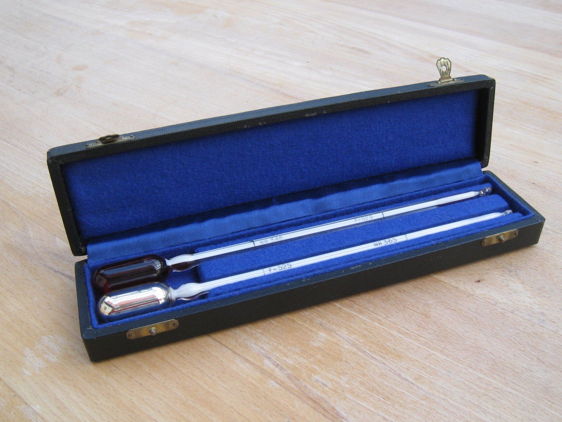 Sonstiges für Haushalt & Wohnen: Antikes Katathermometer, Box mit 2 Thermometern – Gebraucht aus Näfels von Derglarner 1