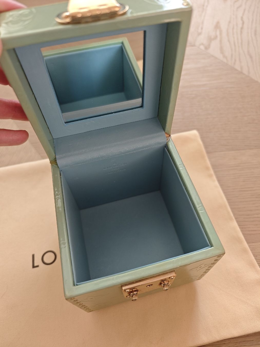 Louis Vuitton Borse da donna: LOUIS VUITTON by MARC JACOBS  Bleecker Box 1998 – Usato da Erlenbach ZH venduto da nlh 5
