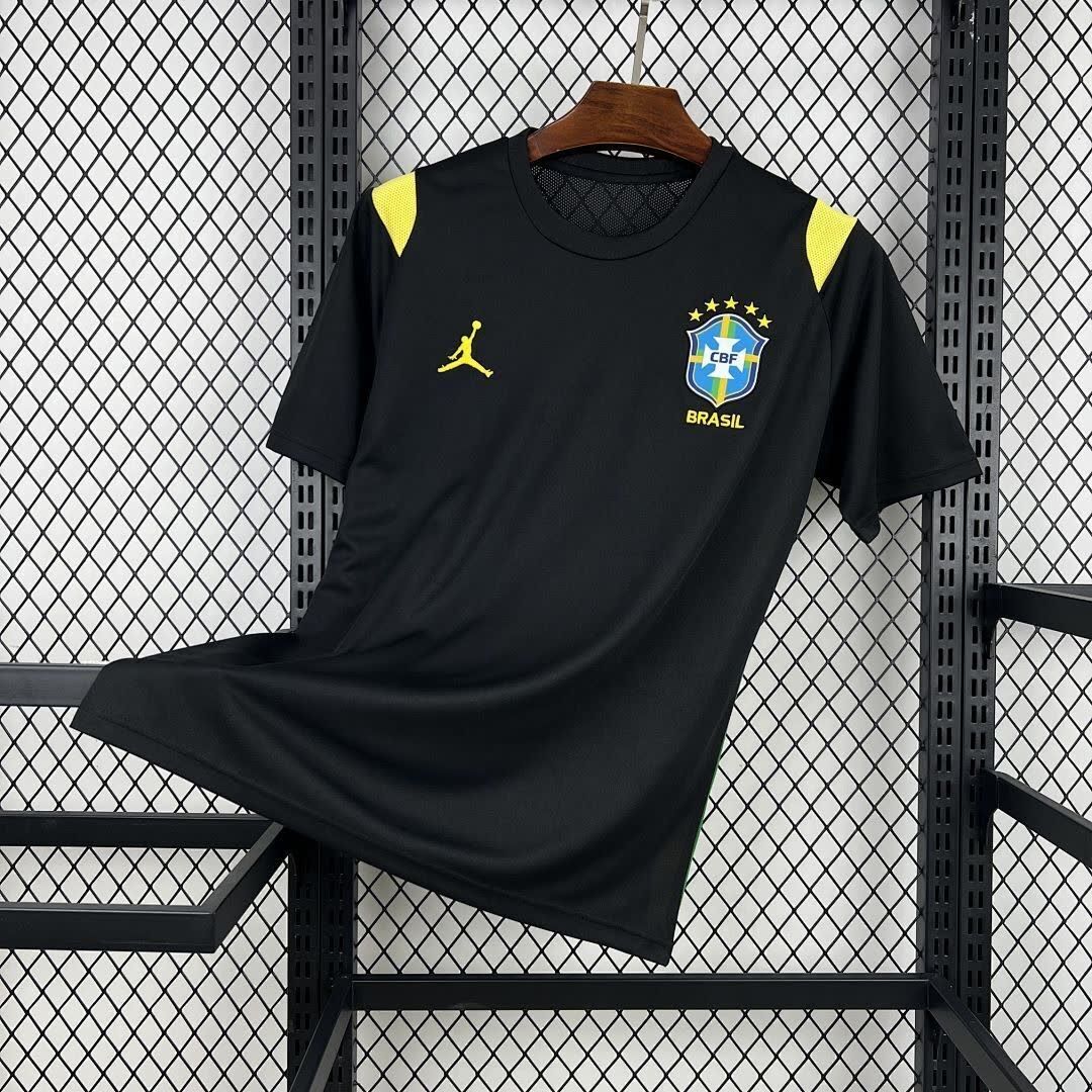 Canottiere & Pantaloni: Brasil Trainingsanzug WM26 Grösse M – Nuovo e nell'imballaggio originale da Olten venduto da man_z8hs