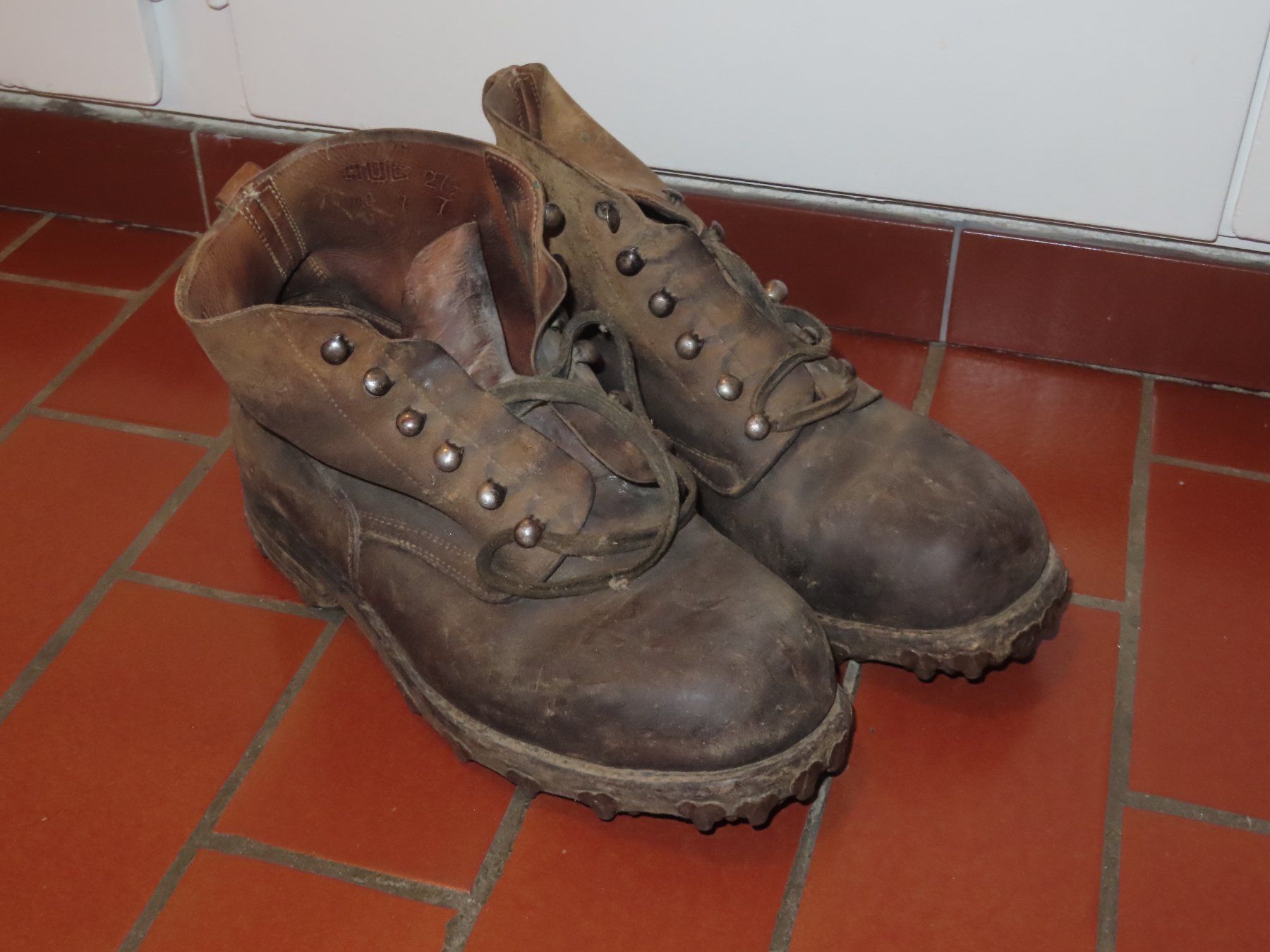 Schweizer Armee Uniformi: Militärschuh Nagelschuhe, – Usato da Grenchen venduto da sunflyer01