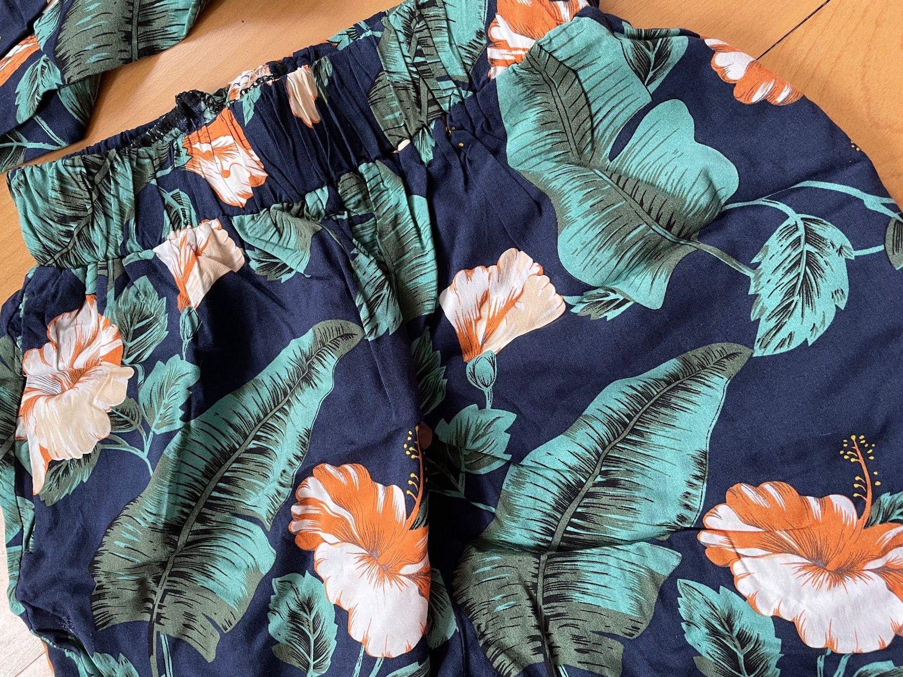 Pantaloni: Sommerhose mit passende Bluse – Nuovo (secondo la descrizione) da Basel venduto da BiancaCCC 3