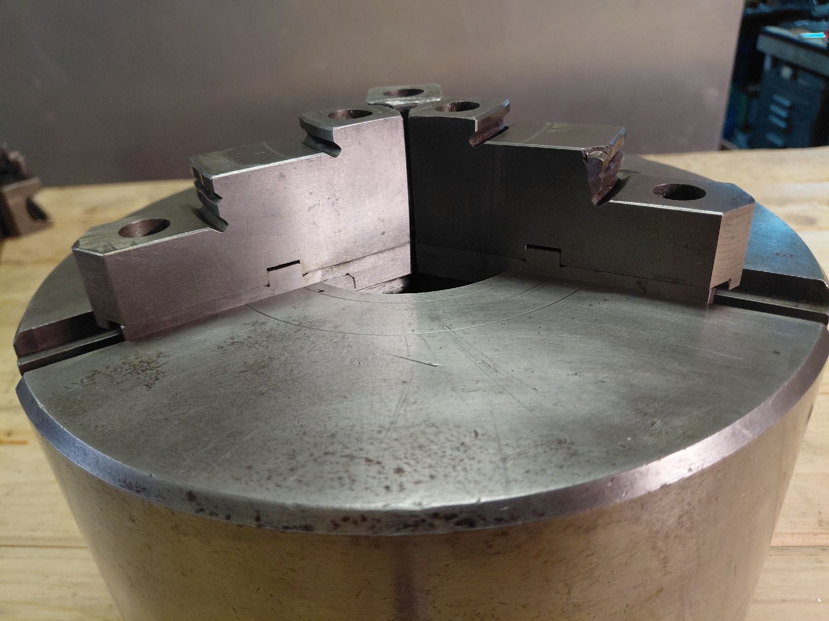 Altro per industria metallurgica: Dreibackenfutter mit Cam-Lock Aufnahme  – Usato da Schüpfen venduto da Marathon013 3