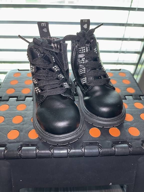Chaussures garçon: Scarponcino per bimba  – D'occasion à Mendrisio par Nikolas282