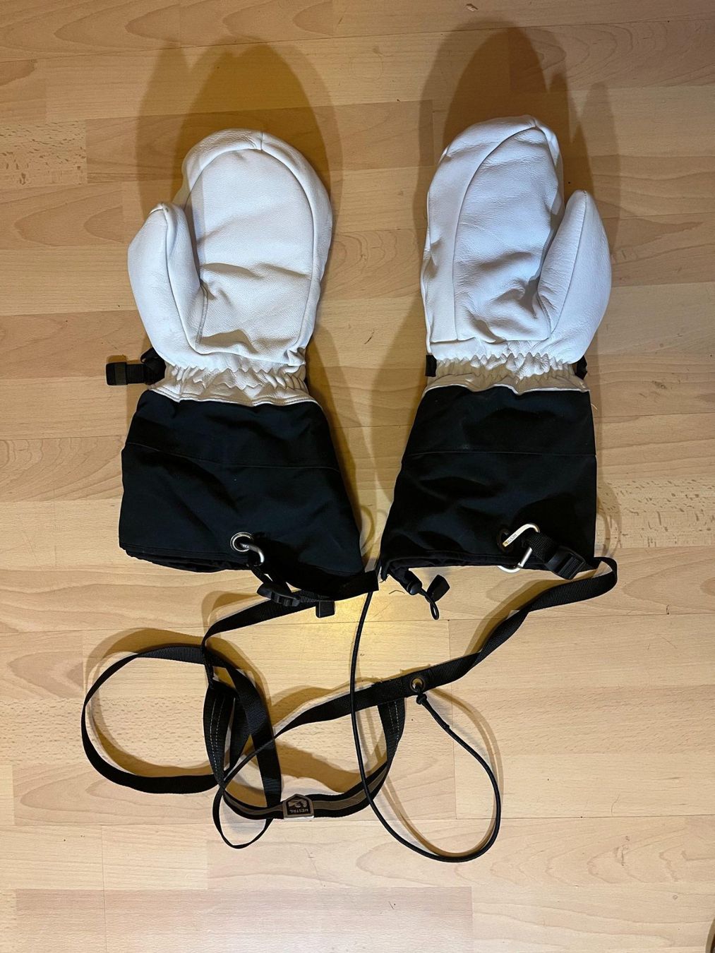 Guanti & manicotti: Fausthandschuhe Winterhandschuhe Hestra Sirius Polar Mitt – Nuovo (secondo la descrizione) da Wernetshausen venduto da fahrradohnebremsen 1