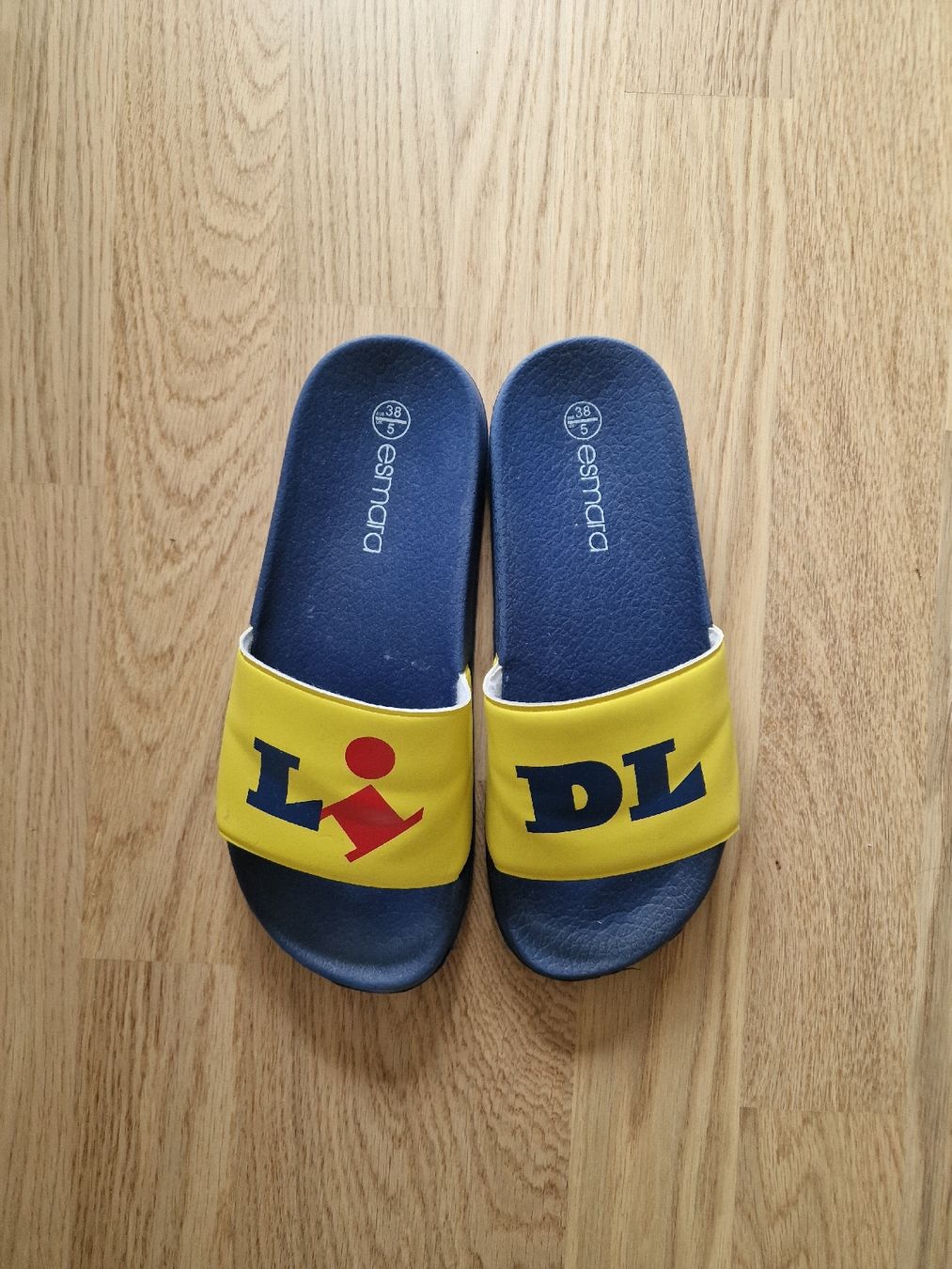 Lidl Scarpe da uomo: Lidl Slippers Gr. 38 – Usato da Wädenswil venduto da Encore_une_fois