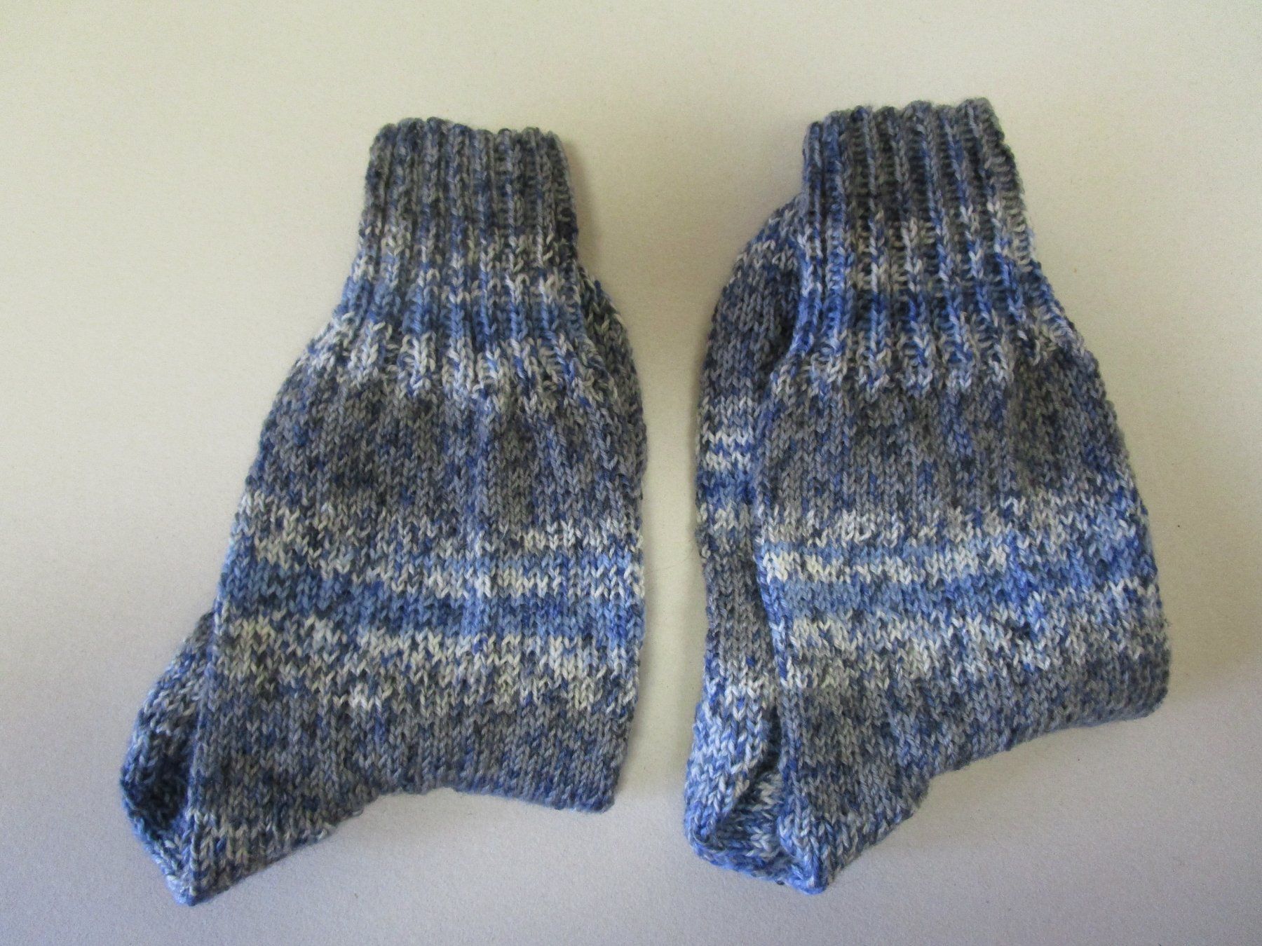 Calze: handgestrickte Socken Gr. 41 – Nuovo (secondo la descrizione) da Ursenbach venduto da gruenblau 1