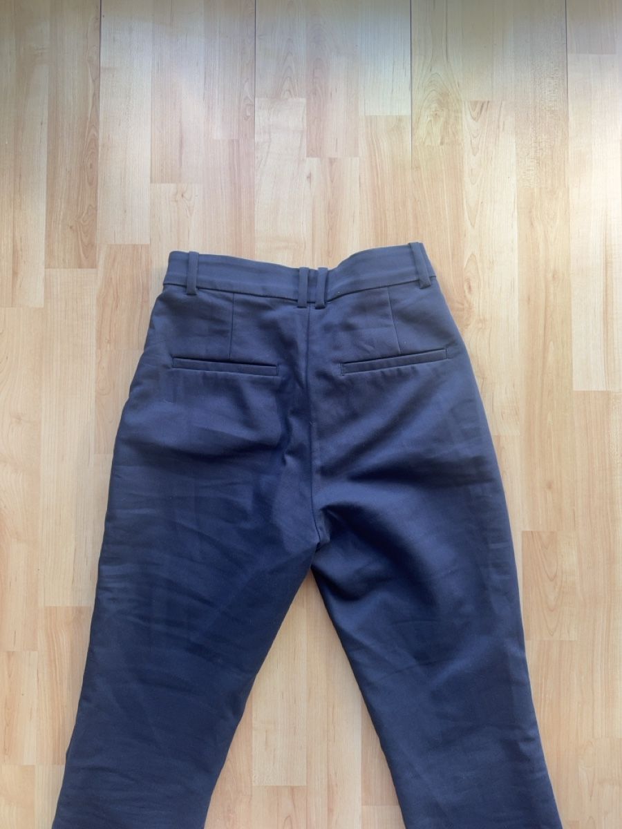 H&M Pantaloni: Pantalon femme – Usato da Bevaix venduto da jpfund 2