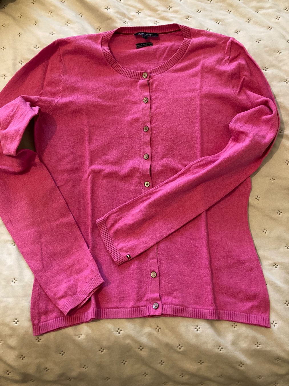 Tommy Hilfiger Gilets & Westen: Cardigan Tommy Hilfiger Rose Taille S – Gebraucht aus Morlon von VALVENTEONLINE