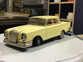 Blechspielzeug Gama Mercedes Benz 220 S Limousine Oldtimer