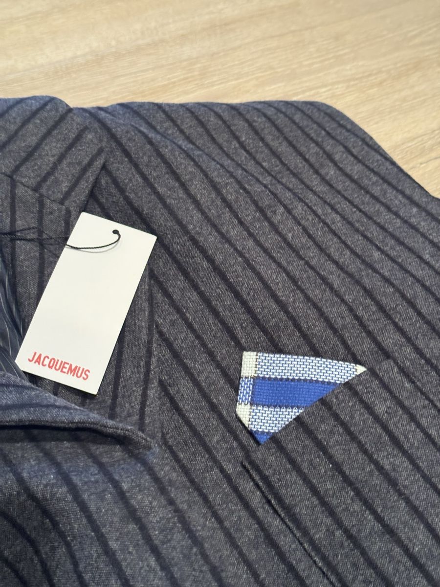Jacquemus Giacche: Jacquemus grey pinstripe, reconstructed blazer, new – Nuovo e nell'imballaggio originale da Zürich venduto da EShopping81 3
