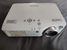 Panasonic Projektor PT-AX200E 21 Stunden Laufzeit weiss