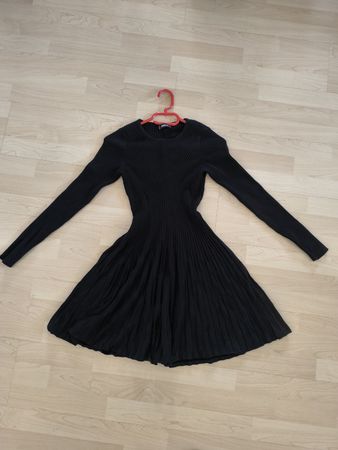 Schwarzes Strickkleid Fishbone Sister, Grösse L