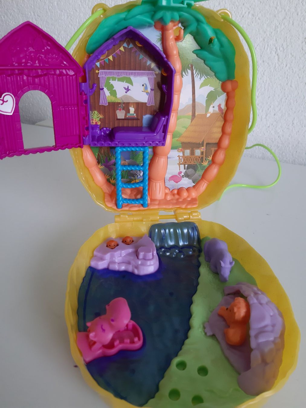 Polly Pocket Spielzeuge: Polly Pocket Tropicool Pineapple Purse – Gebraucht aus Buchs SG von Bray_Law 8