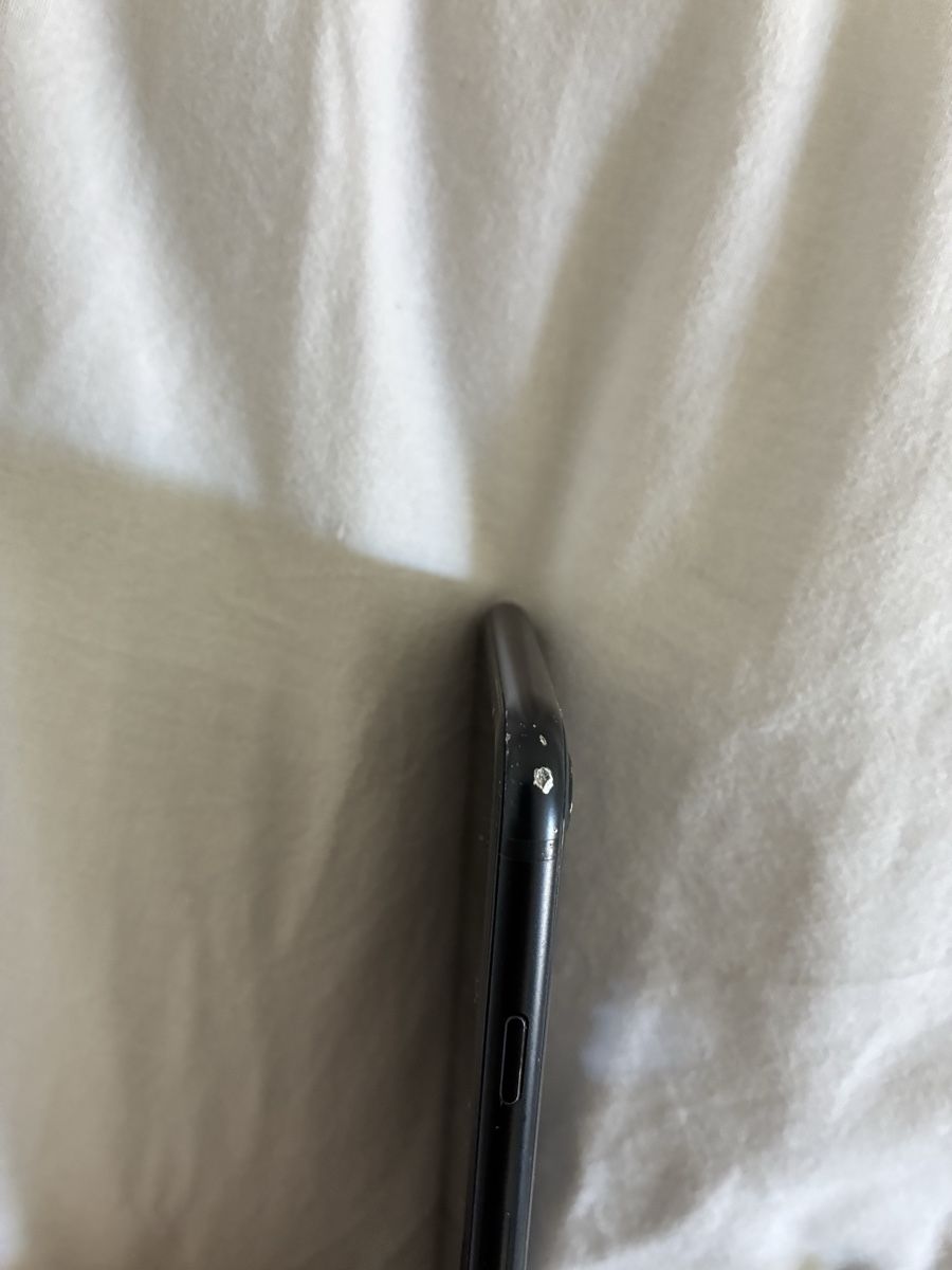 Apple Portables: Iphone SE (2022) 3. Generation – D'occasion à Langnau.i.E par Josefien01 3