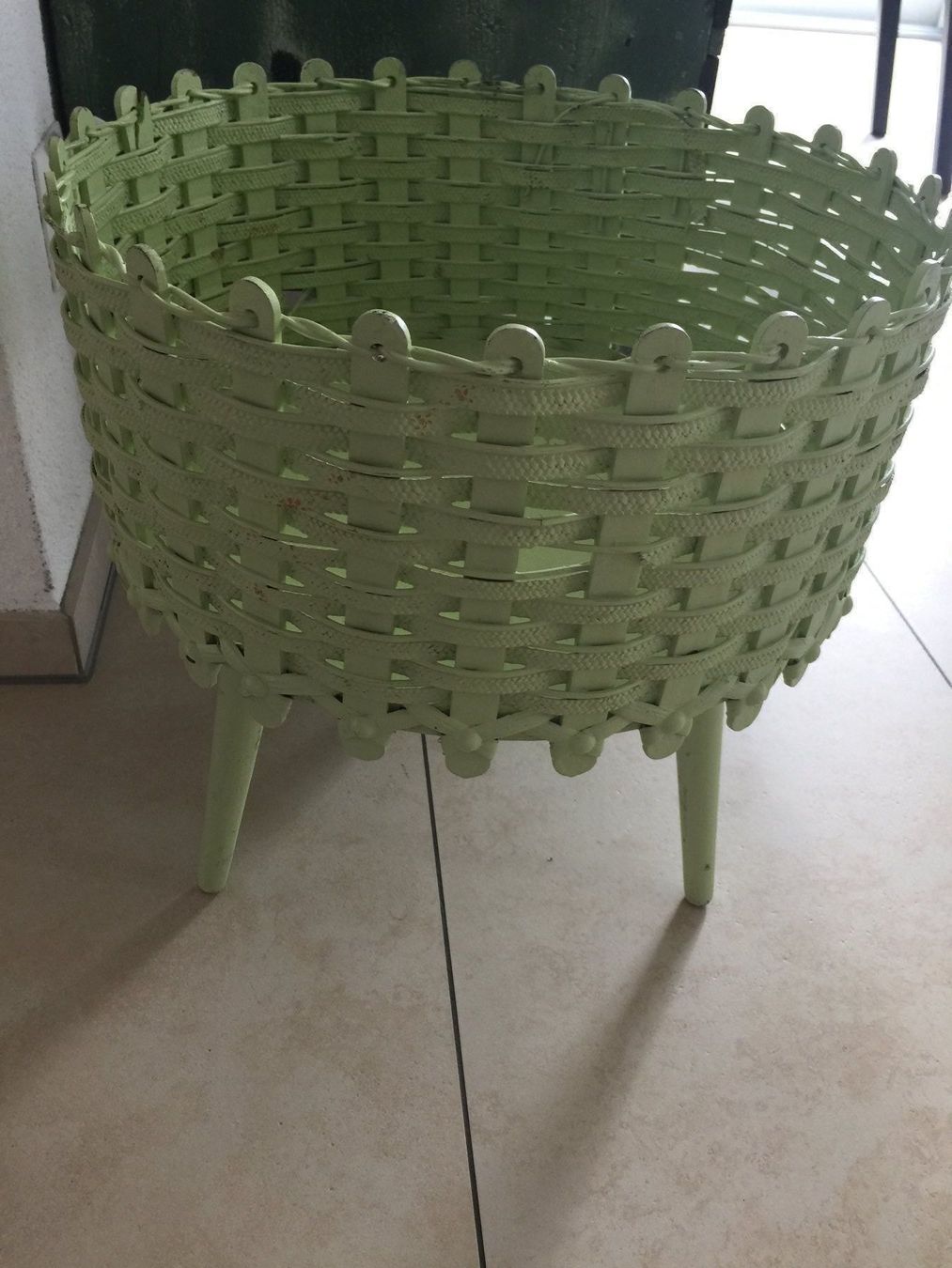 Vasi per fiori: Vintage Möbel Pastellgrün – Usato da Kirchdorf venduto da Vintagewunder