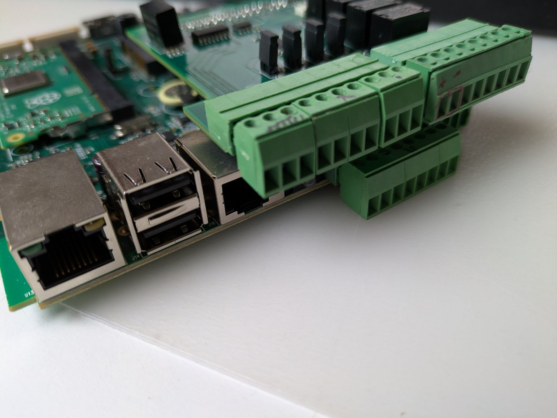Raspberry Pi Cartes mère: Raspberry MyPi IoT Integrator Board NT | CM3+ | LTE Modul – D'occasion à Brislach par HSE72 2
