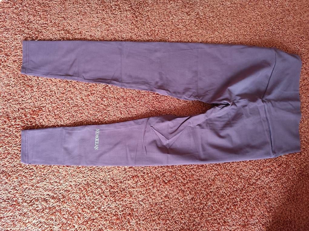 Yemocean Leggings: Yemocean Leggins Brombeer Größe M – Usato da Luzern venduto da doris88 1